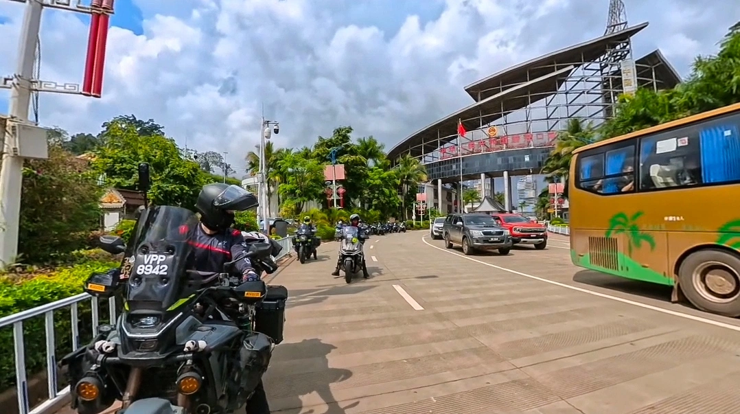First Route After the Border: Mohan to Kunming, Dali and Lijiang